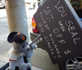 ジャイアンツのマスコットLou Seal(ルー・シール)も登場