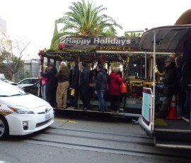 ケーブルカーにも飾り付け